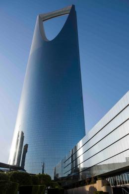 Behind the curtain of the spiritual Islam: A glance of Saudi Arabia (8)