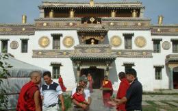 Discover Mongolia: Nomadic Wonders and Endless Horizons (8)