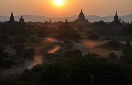 Myanmar Tour: Discovering the Golden Land (12)